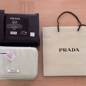 프라다 뷰티 베니티 파우치 새상품 이미지