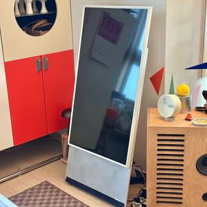 삼성 세로 4K TV 화이트 + 이동바퀴 포함