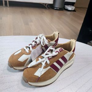 아디다스 레트로피E5