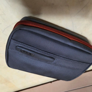 투미 정품 트레블 엑세서리 파우치 거의새제품