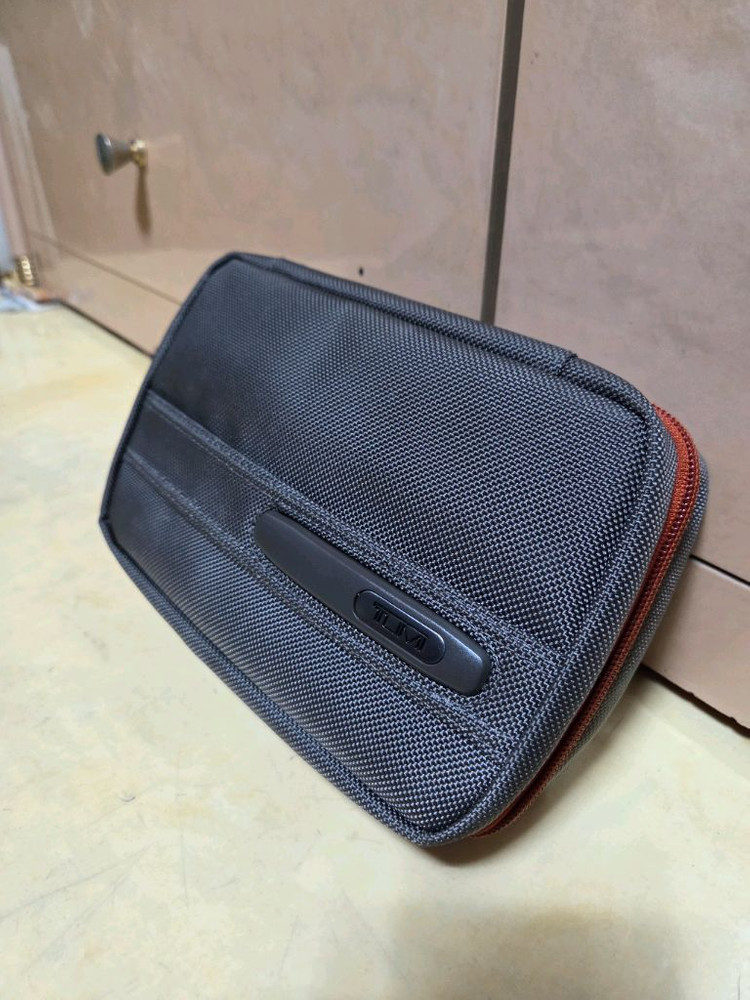 투미 정품 트레블 엑세서리 파우치 거의새제품--2