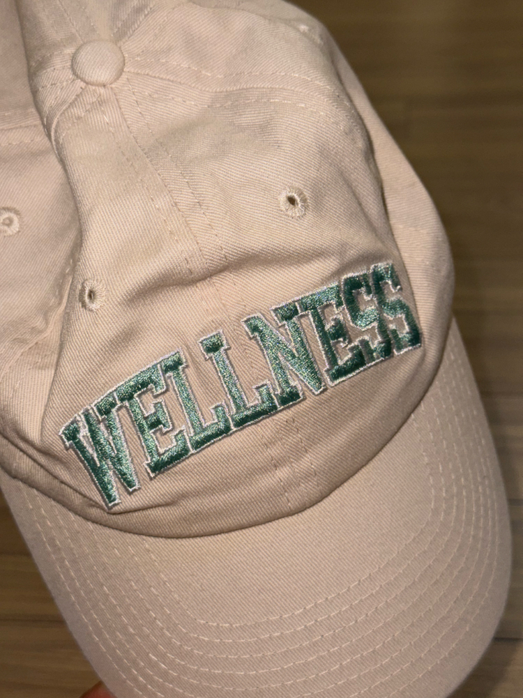 스포티앤리치 웰니스 아이비 볼캡 크림--1