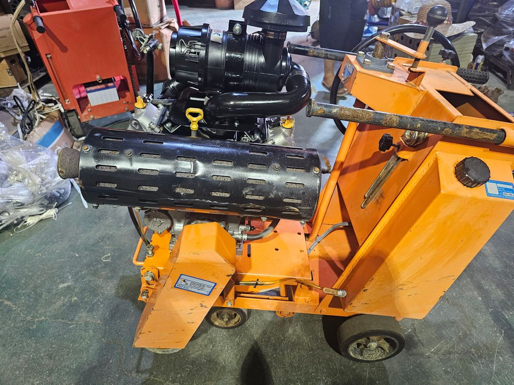 중고 특A급 도로캇타기 도로절단기 바닥절단기 임대 판매--2