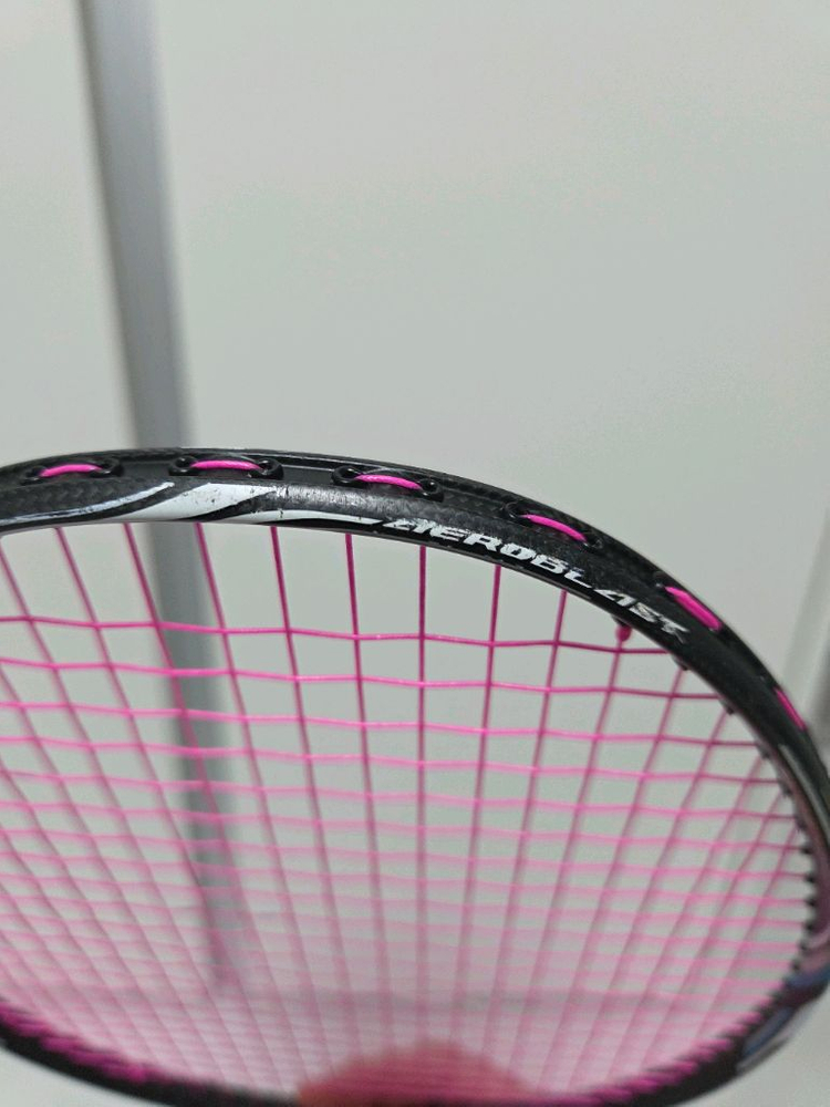 레드썬 AT-28 4u 배드민턴 라켓--8