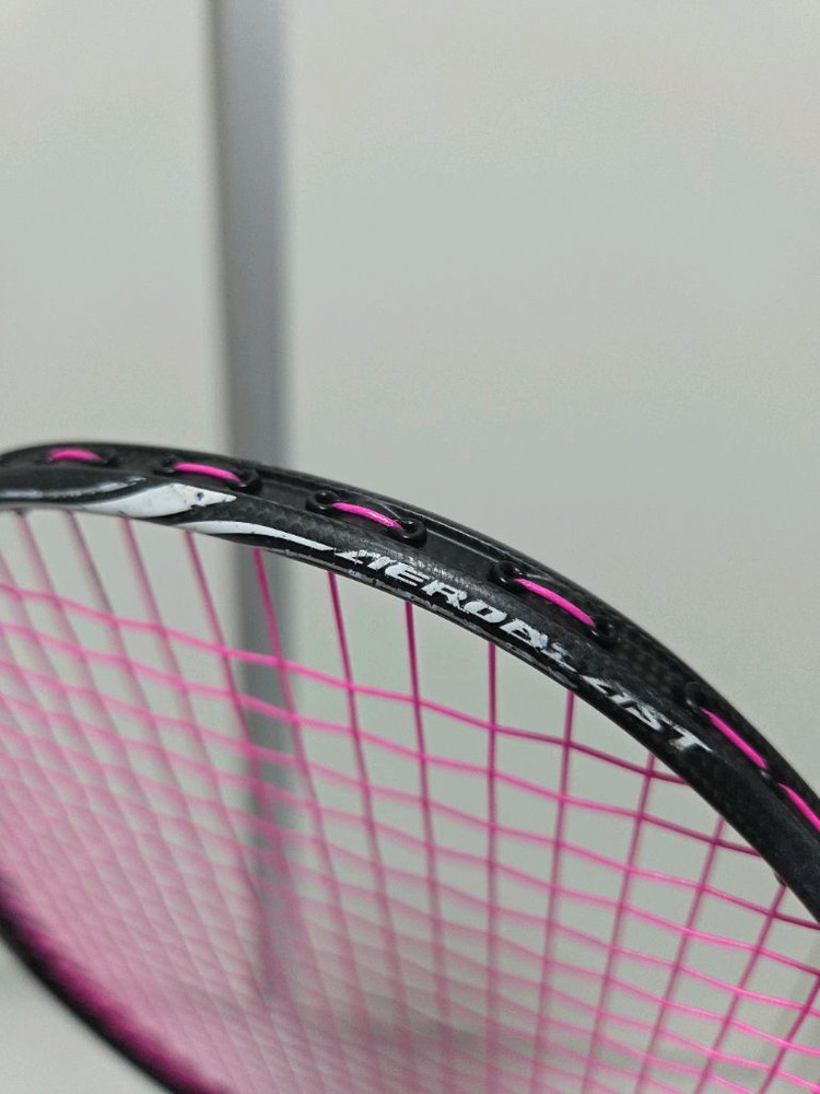 레드썬 AT-28 4u 배드민턴 라켓--9