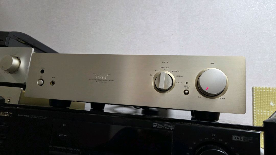 인켈 AX-7RA 인티앰프 초기형 모델입니다--2
