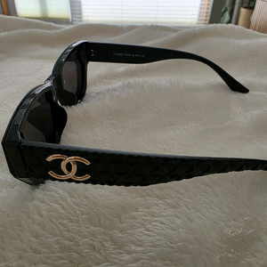 블랙 금장 썬글라스 새상품