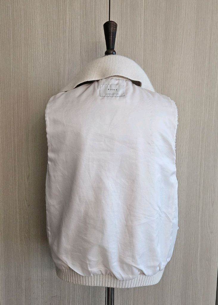 룸나인 ROOM9 아이보리 뽀글이 니트카라 집업베스트조끼 밑단시보리 66--5