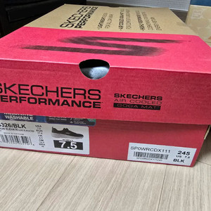 스캐쳐스 운동화 팝니다 이미지