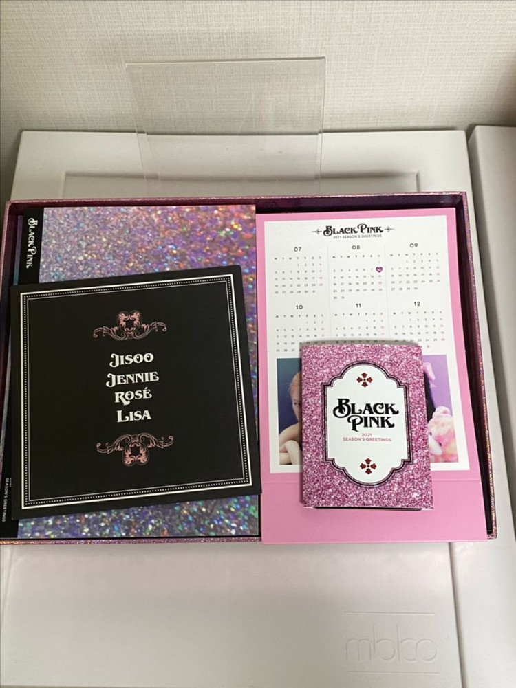 블랙핑크 리미티드 포토북--1