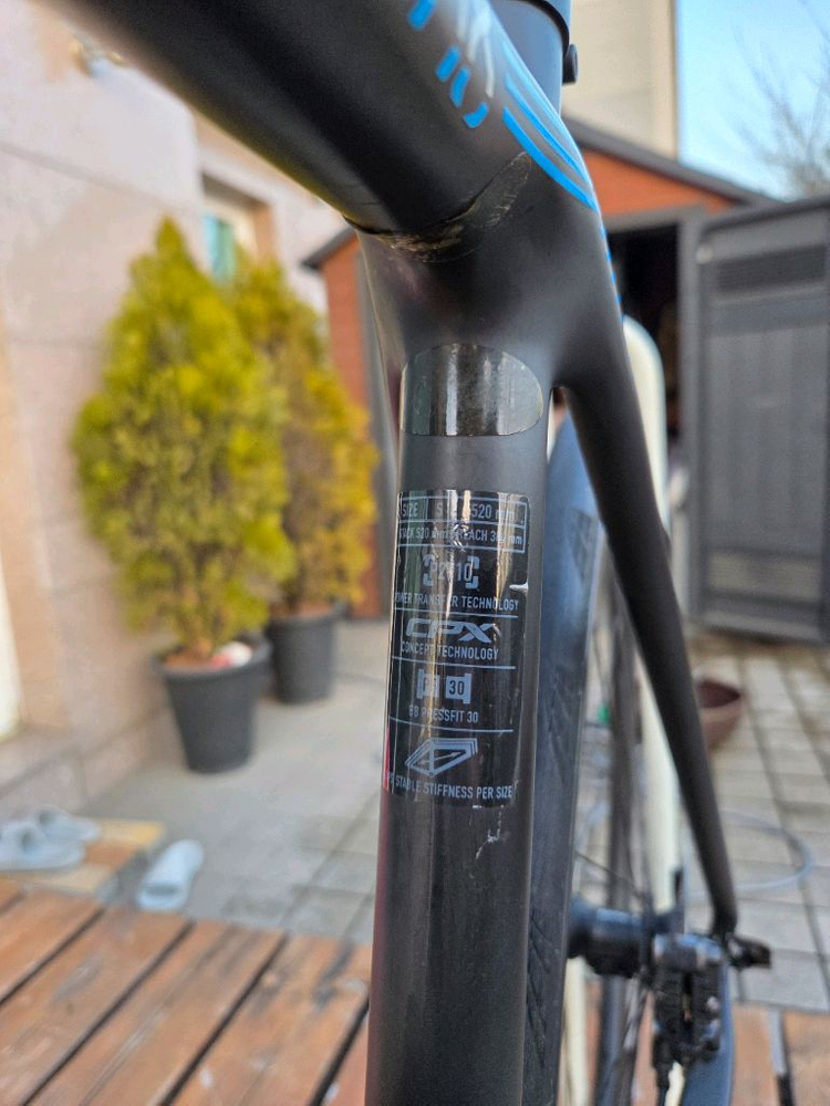 포커스 이자르코맥스 디스크 2016 카본 프래임 및 카본휠셋(ROVAL C38) 로드 자전거--9