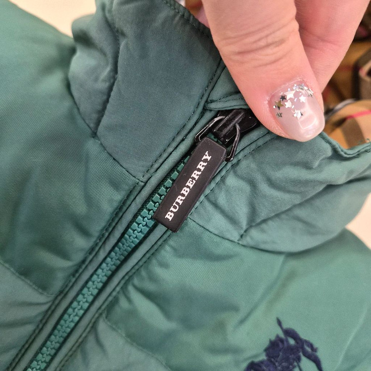 버버리 키즈 패딩 3y--4