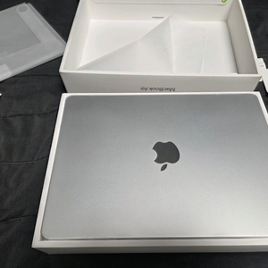 맥북에어13 실버 m4 / 16g 512gb