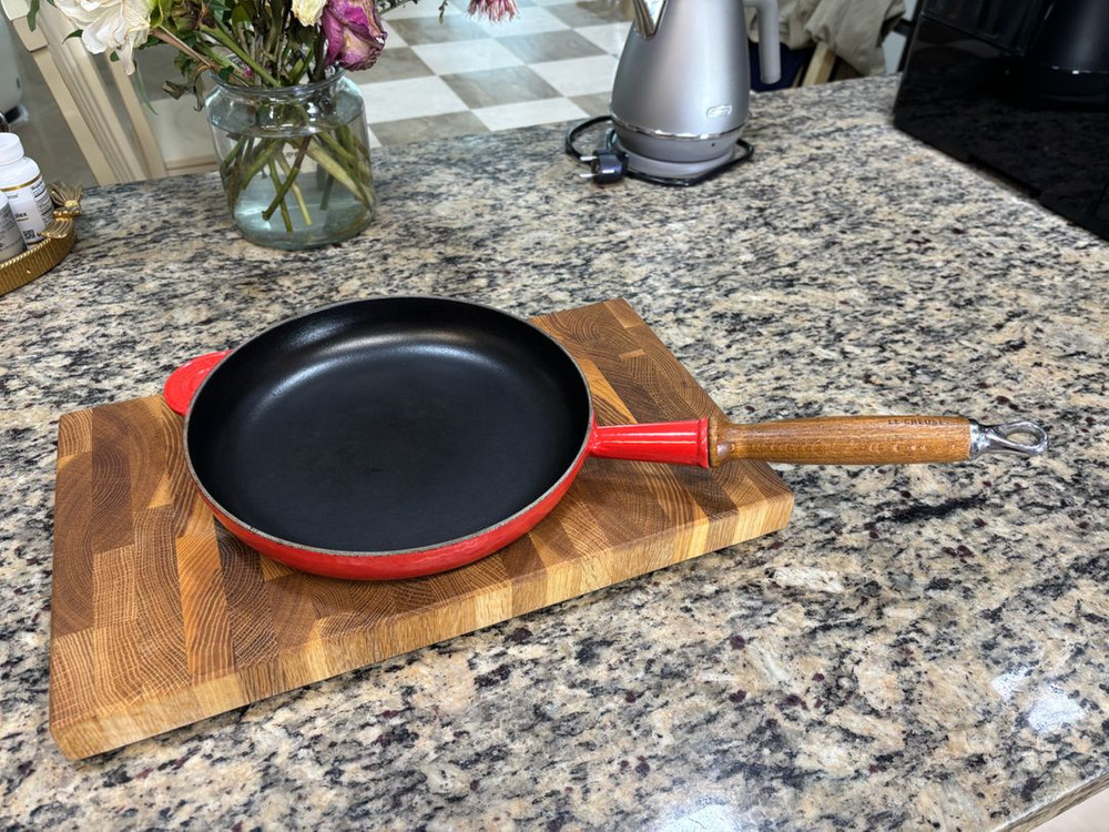 르크루제 시그니쳐 주물팬 원직경 24cm 모든열원 가능--1