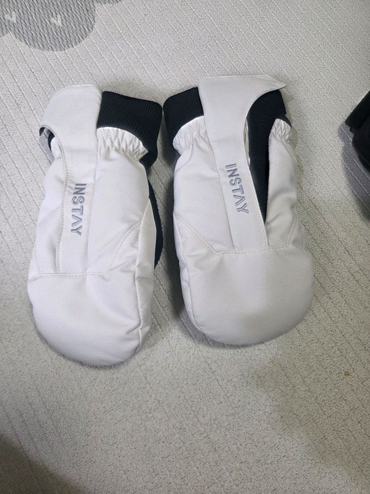 어린이 스미스 헬멧, 고글, INSTAY 장갑 세트 이미지