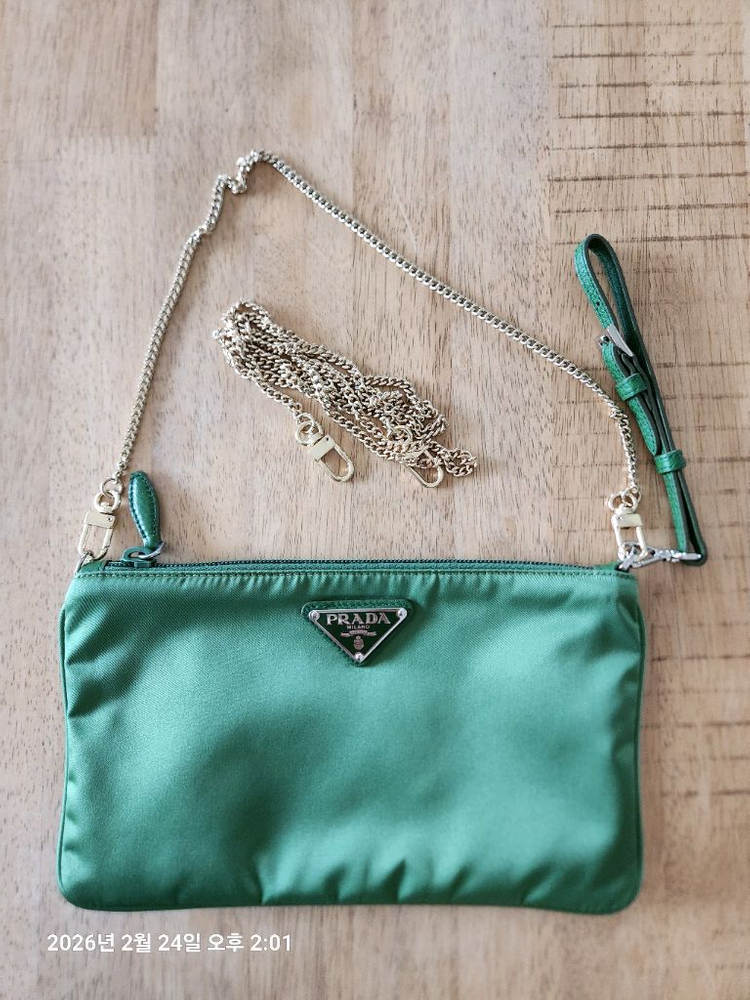프라다 테수토 스트랩 파우치--8