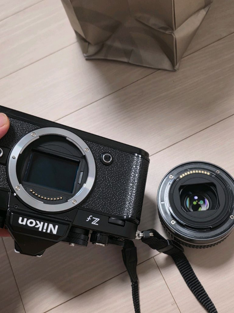니콘 Zf 40mm 풀프레임 미러리스 카메라 정말 싸게 던집니다--4