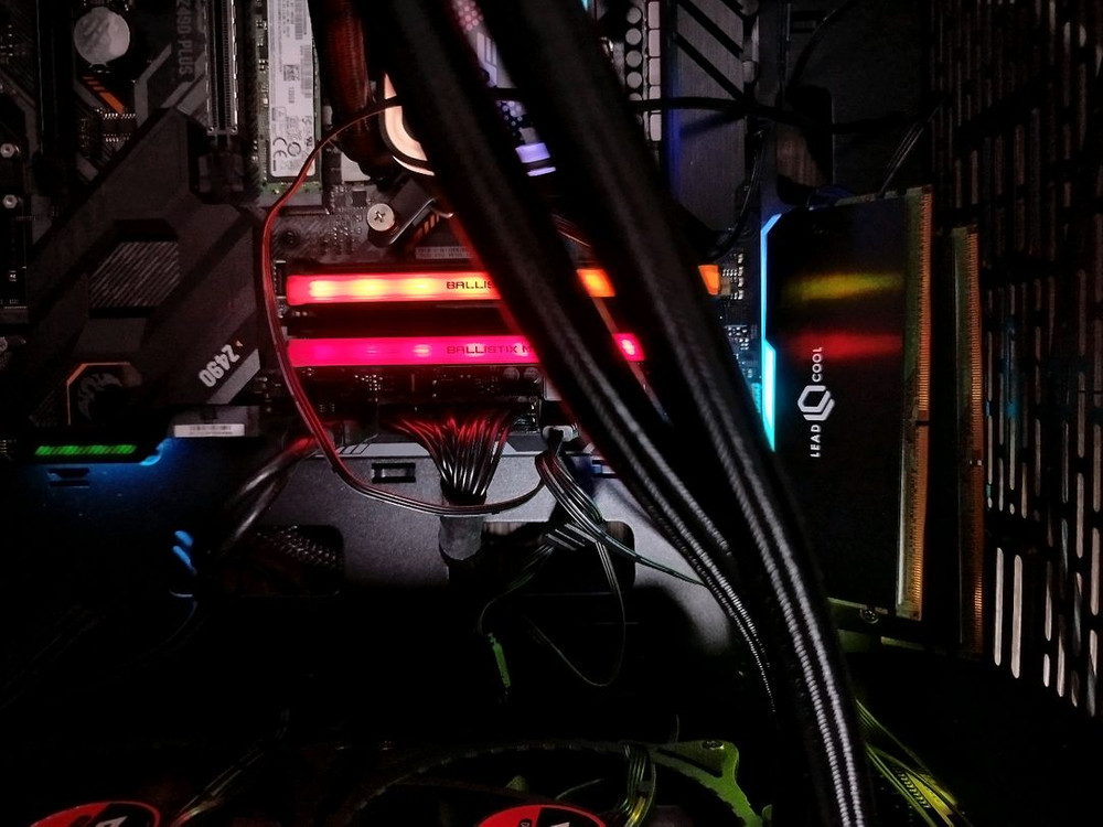 Crucial Ballistix MAX 16GB (8GB x 2) DDR4 4400MHz 램 제품입니다 전주시--1