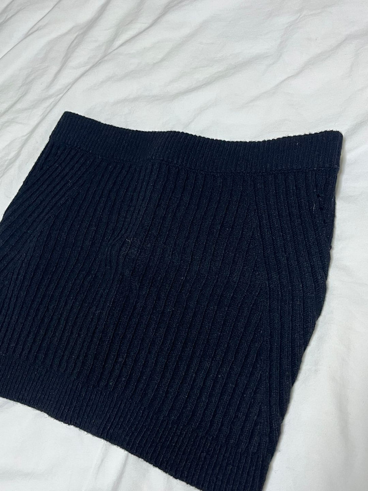 미엘 오프숄더 튜브탑 니트--4