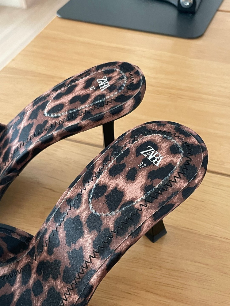 새상품 자라 레오파드 뮬 슬리퍼 힐 EU37 / 7cm--3