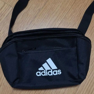 아디다스 힙색 이미지