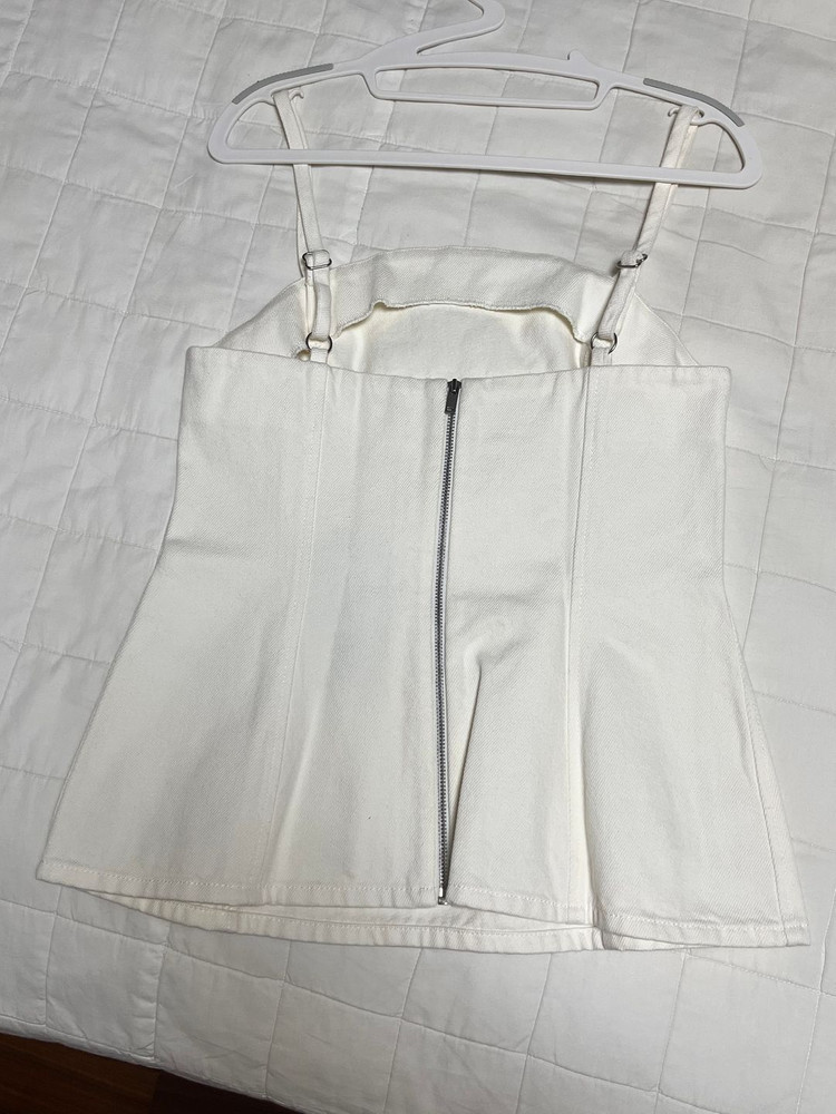 cos코스 슬리브리스 데님 탑 화이트--3