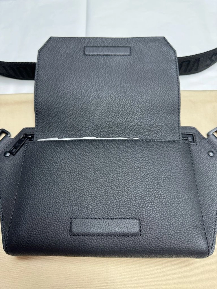 루이비통 M57081 블랙 그레인 에어로그램 슬링백 이미지