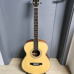 오봉 수제 통기타 판매 합니다.