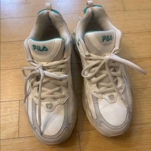 필라 240 운동화