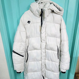 데상트 롱패딩 100사이즈