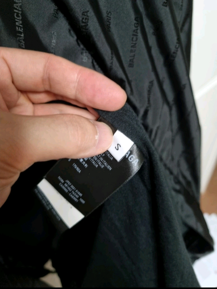 발렌시아가 멀티로고 바람막이--6