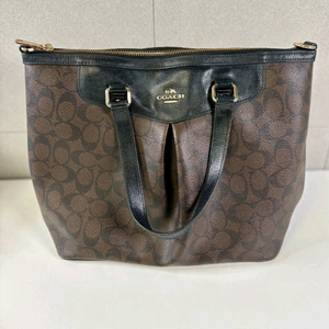 코치 시그니처 PVC 토트백 브라운 블랙 정품 여성가방