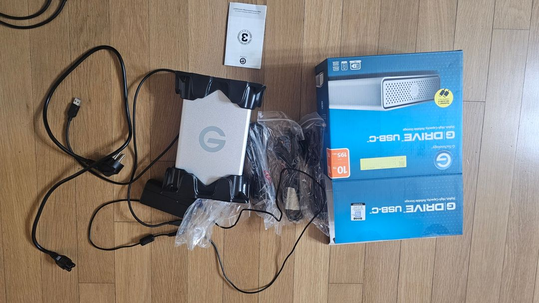 g drive usb-c 10TB(지 테크놀로지) 팝니다.--1