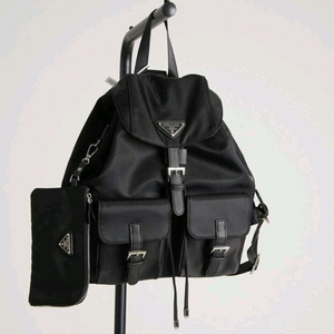 특가 프라다 미디엄 리나일론 백팩