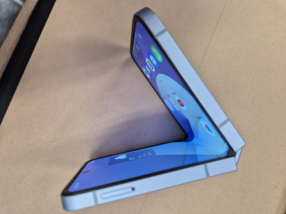 환불가능)갤럭시 Z 플립 5 스카이블루 256GB 개통24년12월23일--14