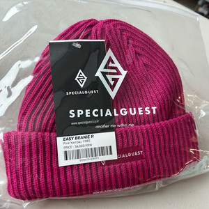 스페셜게스트 비니