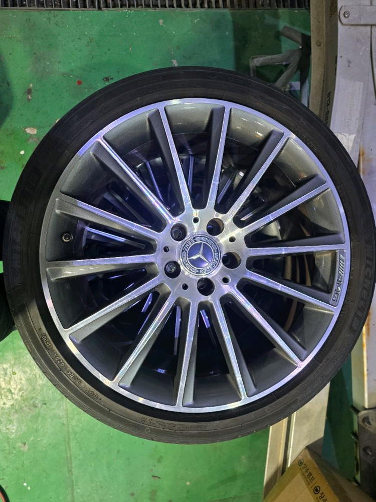 벤츠 CLS(W218) 19인치 순정 AMG 마차휠 휠타이어 세트 (TPMS, 휠캡 포함)--3