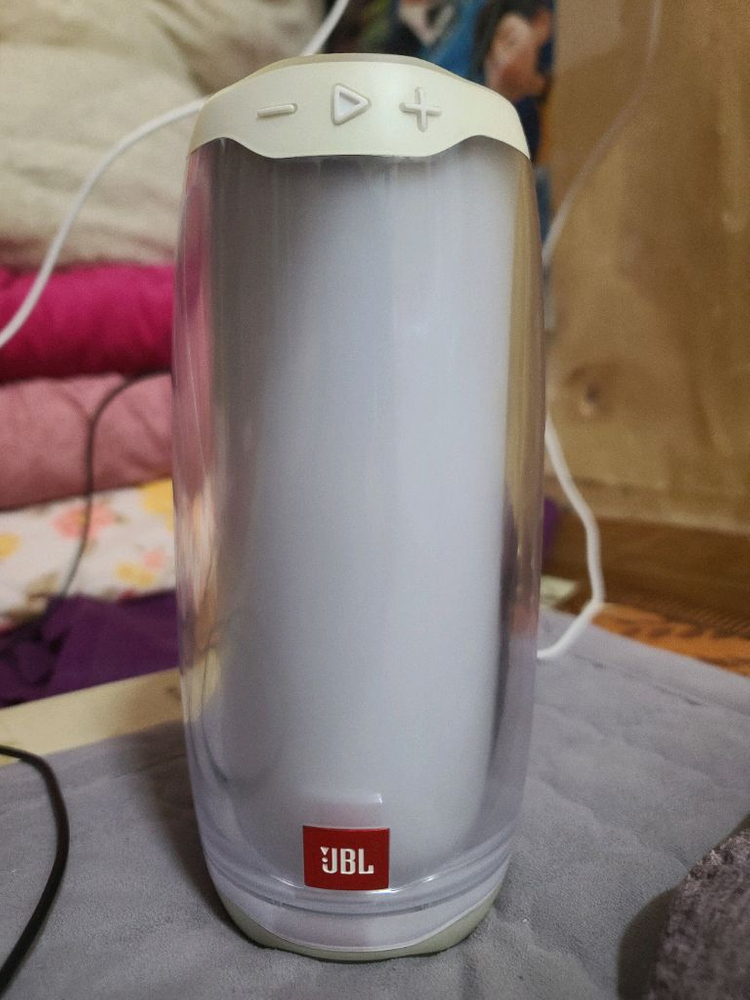 [거의 새것] JBL 펄스 4 블루투스 스피커--2