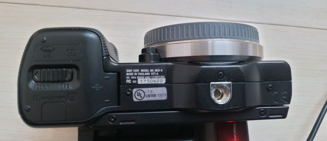 소니NEX-5 미러리스 카메라(19200컷수) 이미지