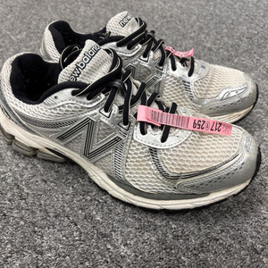 뉴발란스 860v2 스니커즈 운동화