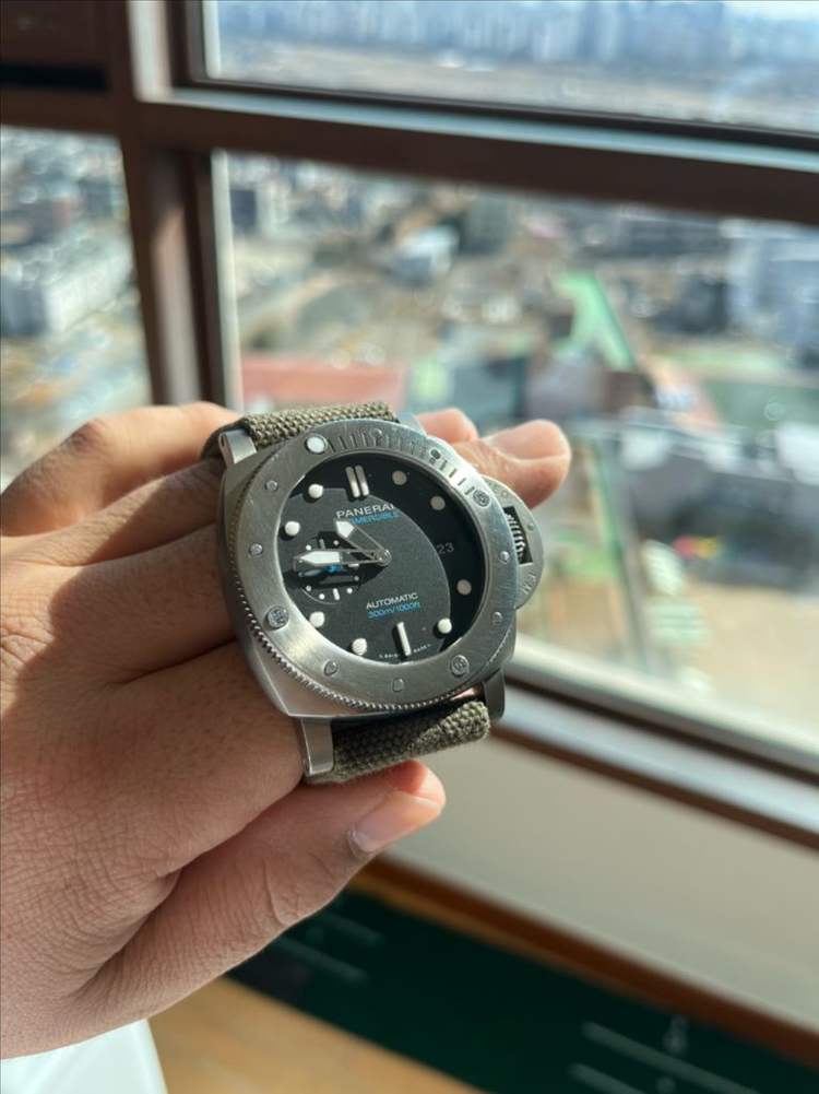 파네라이47mm 섭머저블 pam305 판매합니다 이미지
