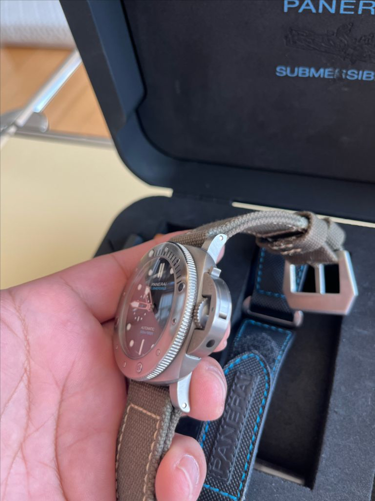 파네라이47mm 섭머저블 pam305 판매합니다 이미지
