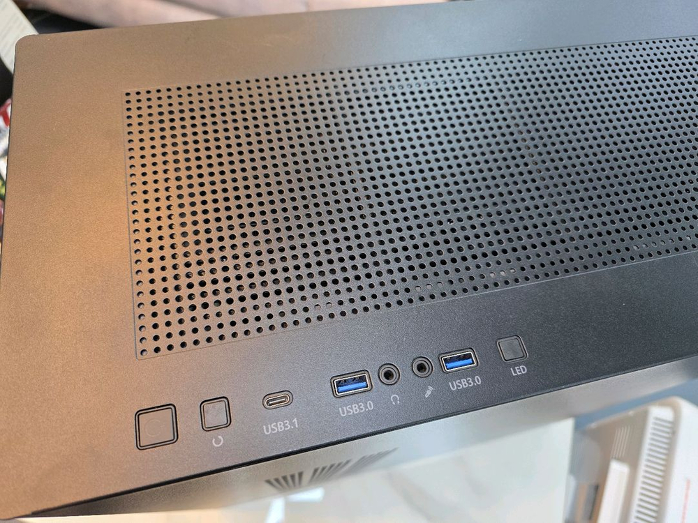 10900K + 3070 게이밍 PC 본체 팝니다.--2