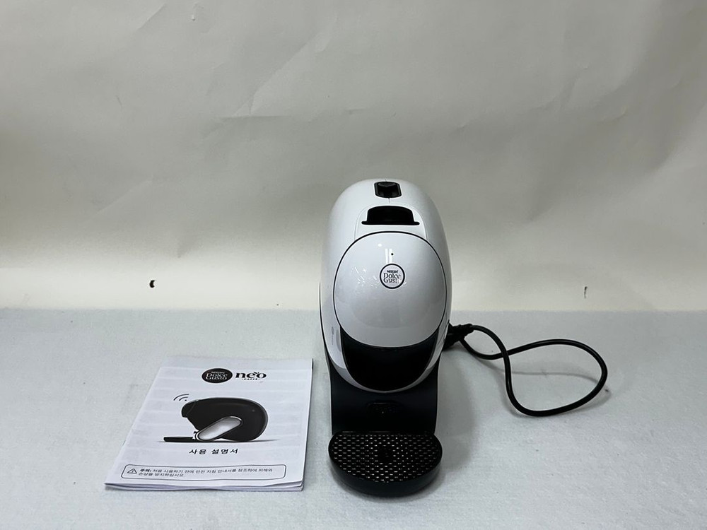 [커피머신] 돌체구스토 네오 카페 커피머신--1