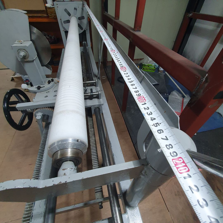 서일포장기계 롤 절단기입니다 이미지