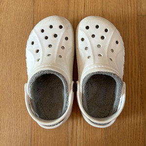 크록스 털 슬리퍼 c12