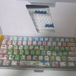 시이닷 x 네모진 콜라보 키캡