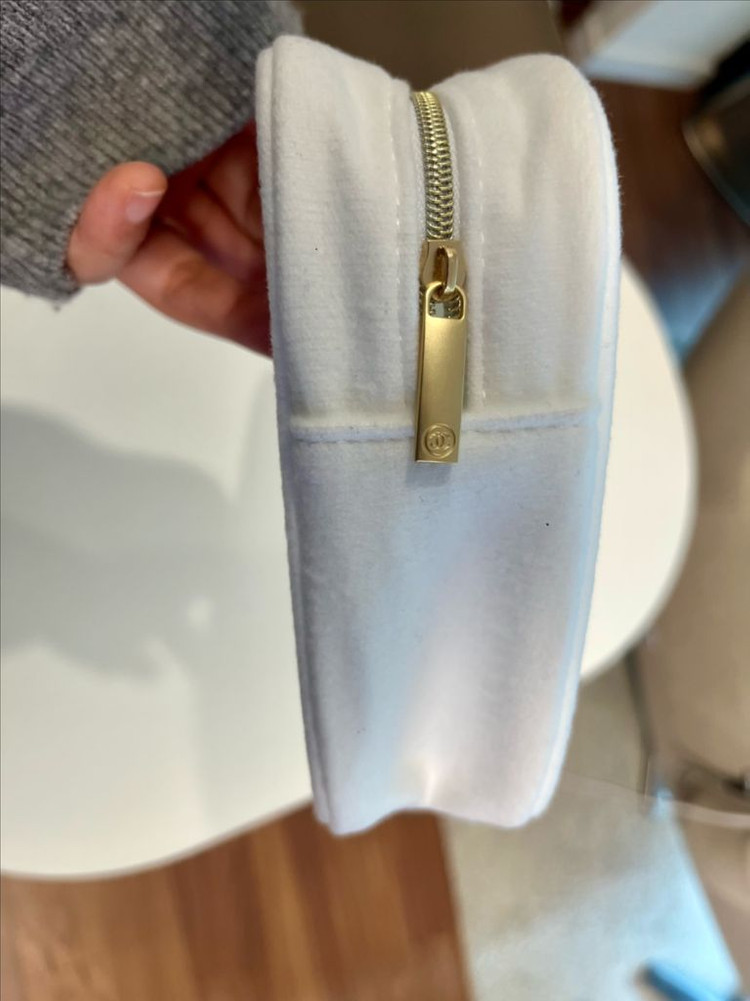 샤넬 코스메틱 화이트 파우치--2