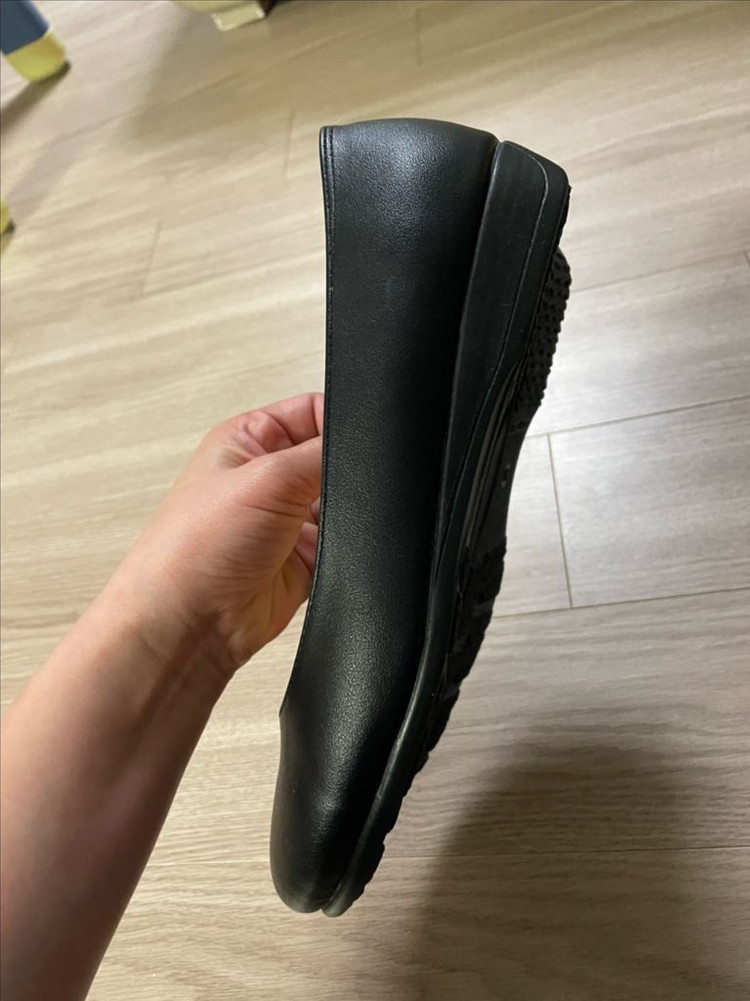 여성단화 / 플랫슈즈 / 235사이즈 / 상태좋음--1