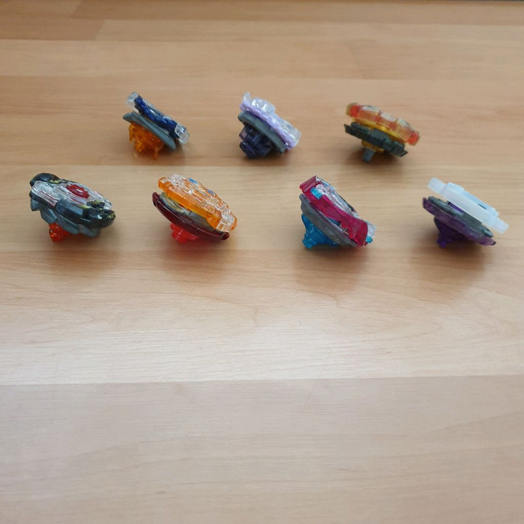 베이블레이드 7개 일괄판매 이미지